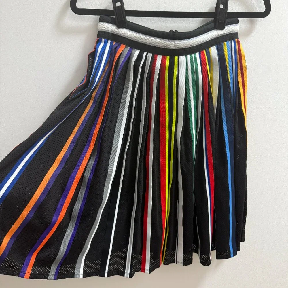 Nike Rare Limited Edition Basketball Skirt - Picture 2 of 4